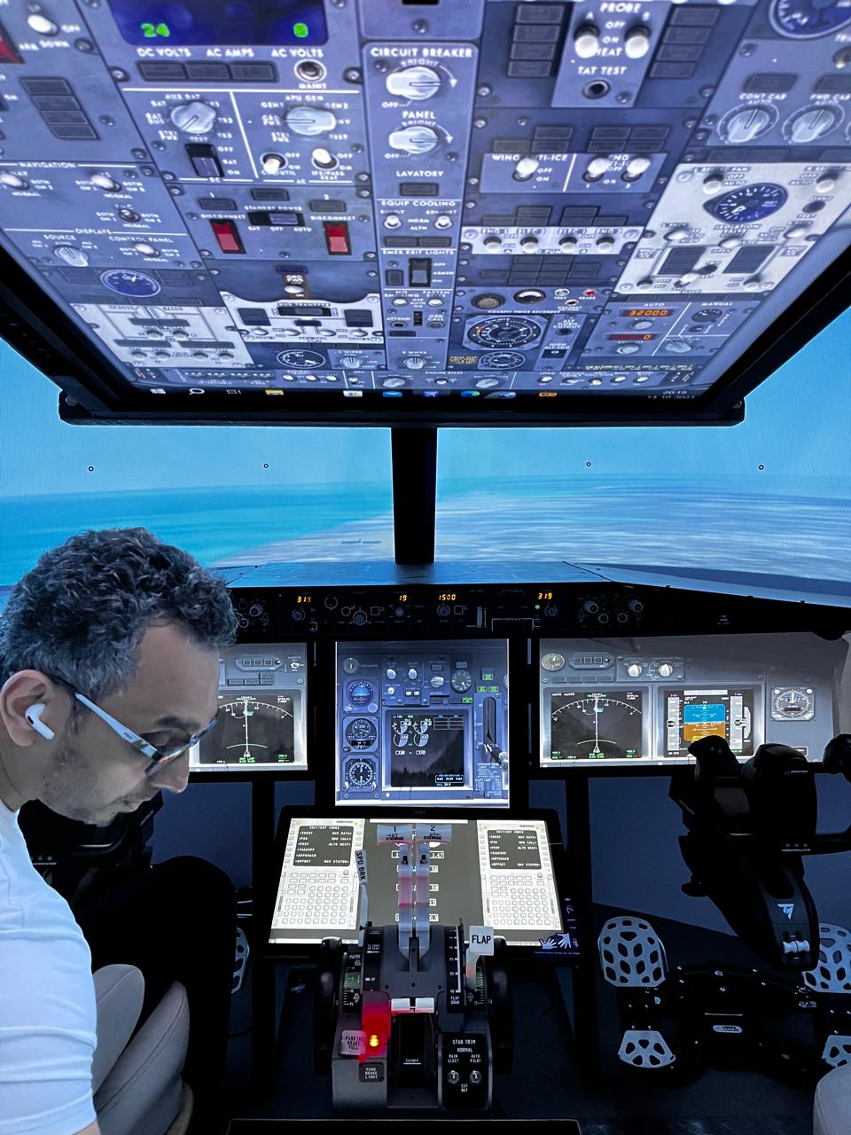 Fixed-Base Simulator Training - FlyWyzz